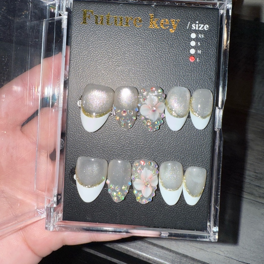 Handmade press on nails!